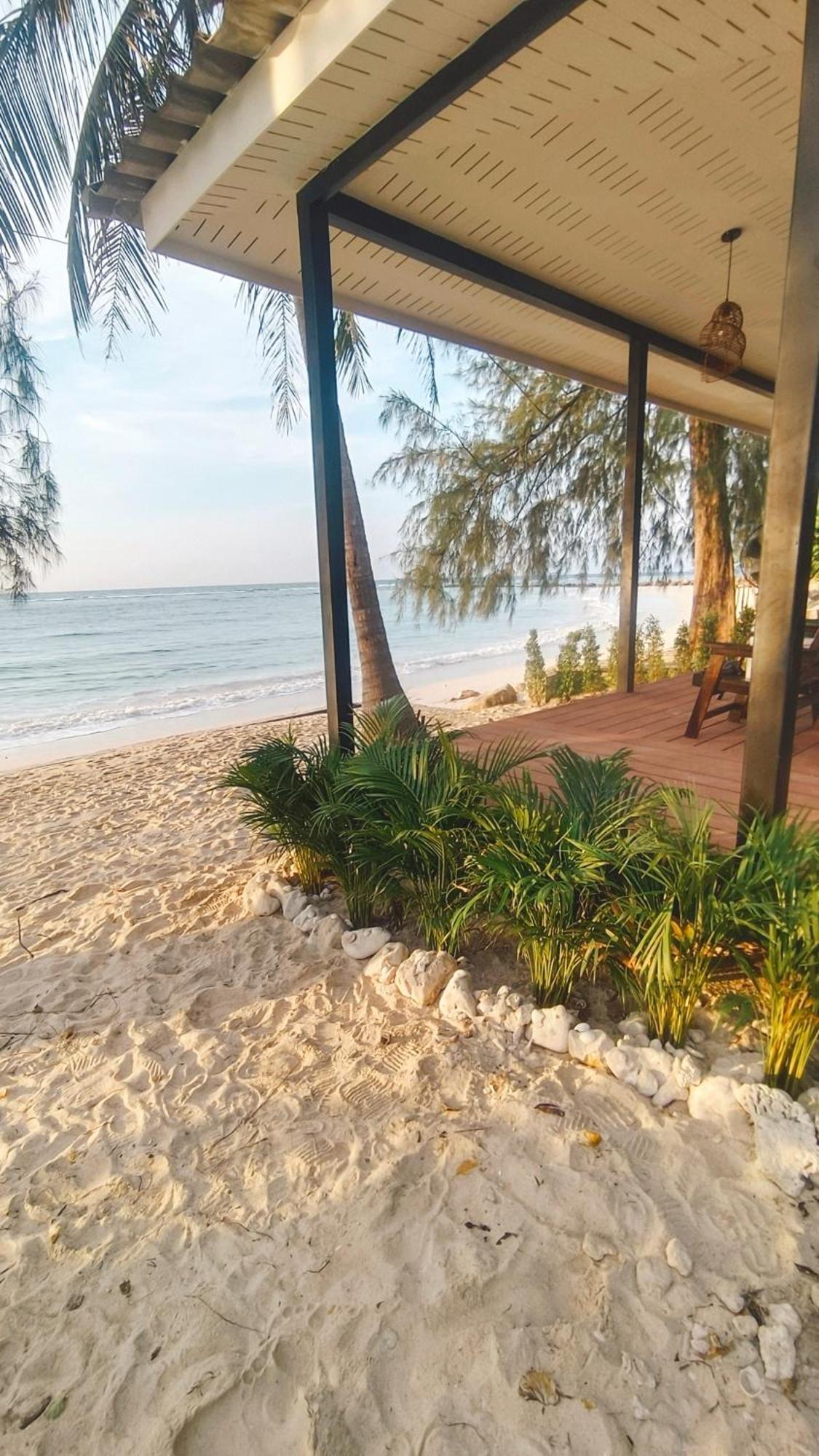 2-Bedroom Beach Front Chaloklum Bagian luar foto