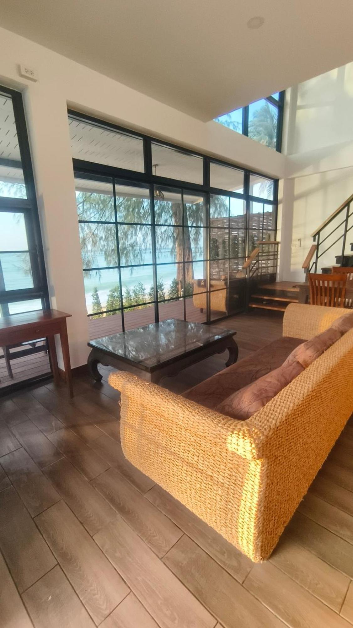2-Bedroom Beach Front Chaloklum Bagian luar foto